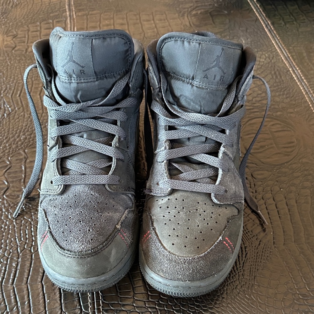 Nike Kids Charcoal Sneakers